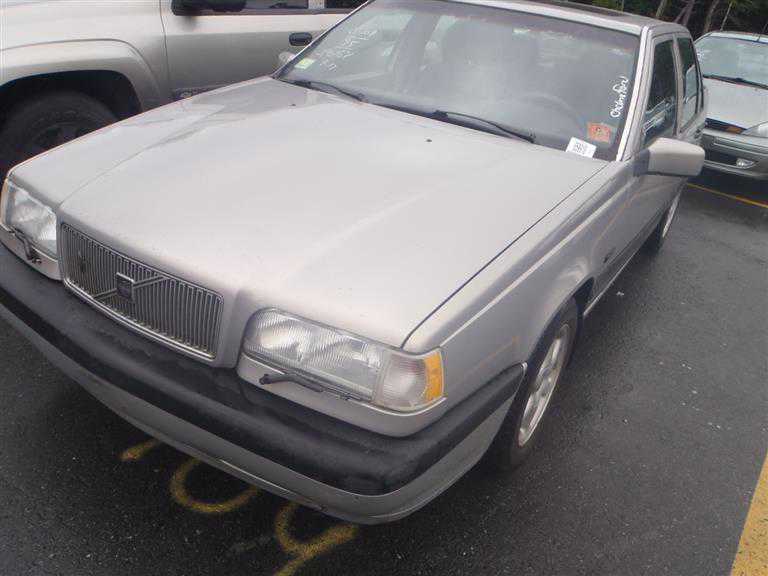 YV1LS5516S2242573