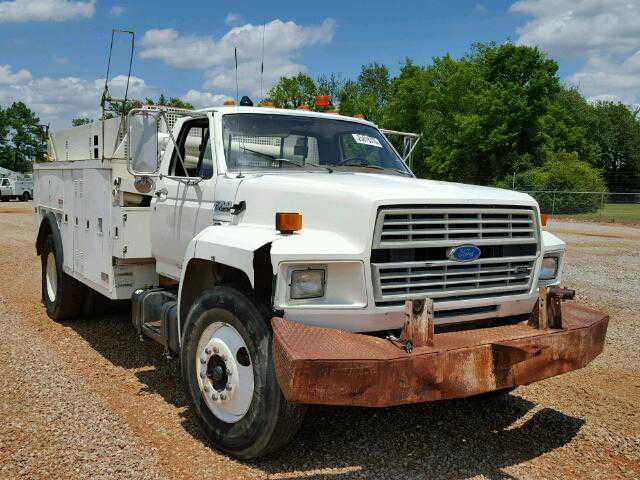 Ford F-700
