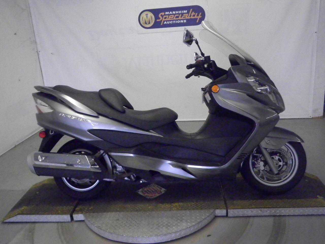 Suzuki AN400