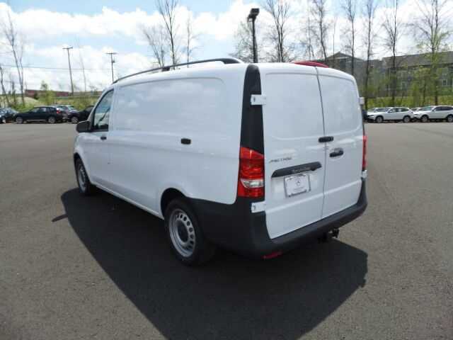 2016 Mercedes-Benz METRIS