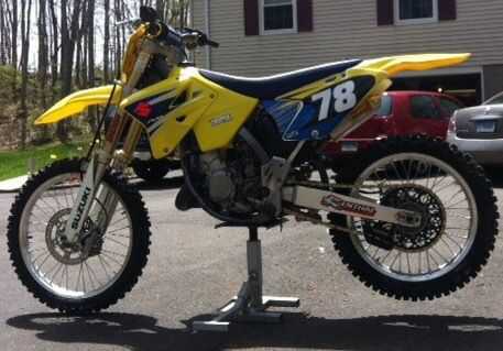 Suzuki RM125