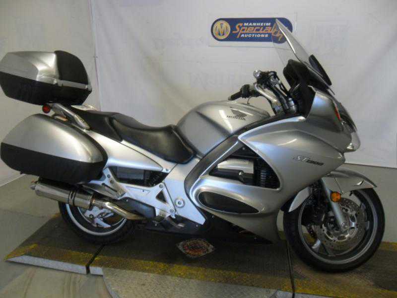 Honda ST1300A
