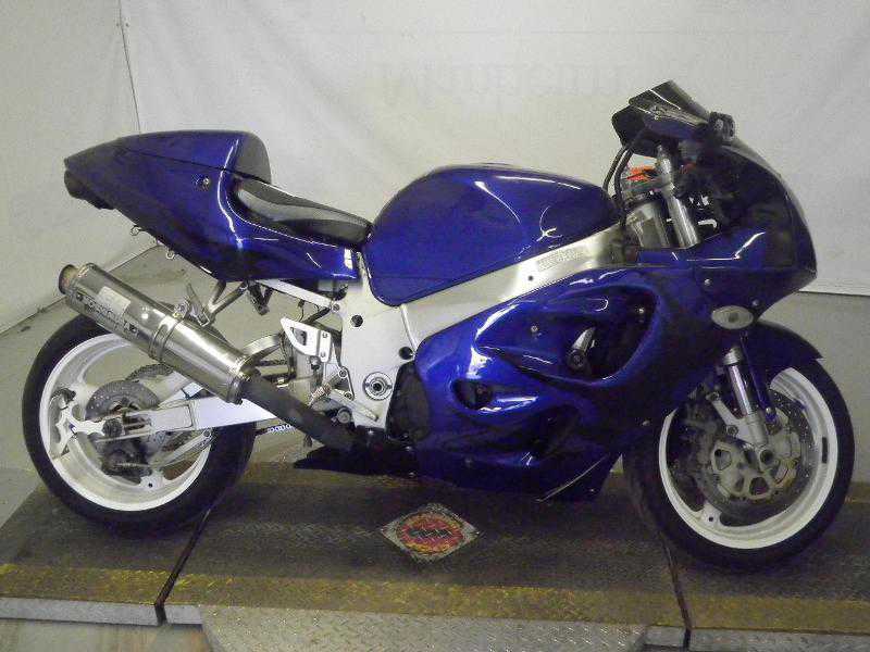 Suzuki GSX-R750