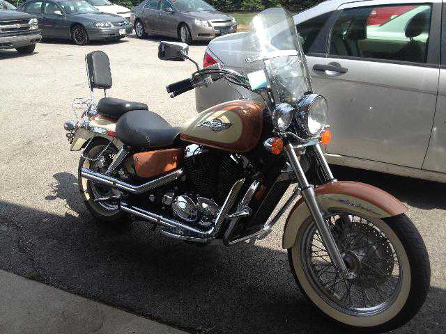 Honda VT1100C2 (SHADOW ACE)