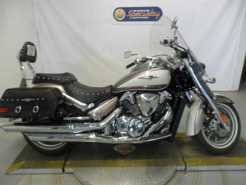 Suzuki VLR1800/VLR1800T