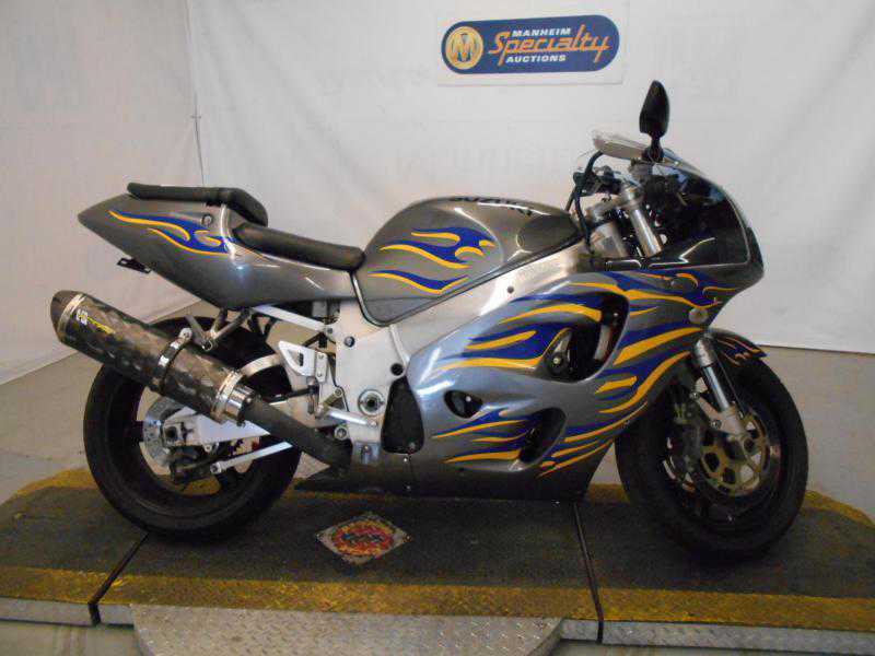 Suzuki GSX-R750