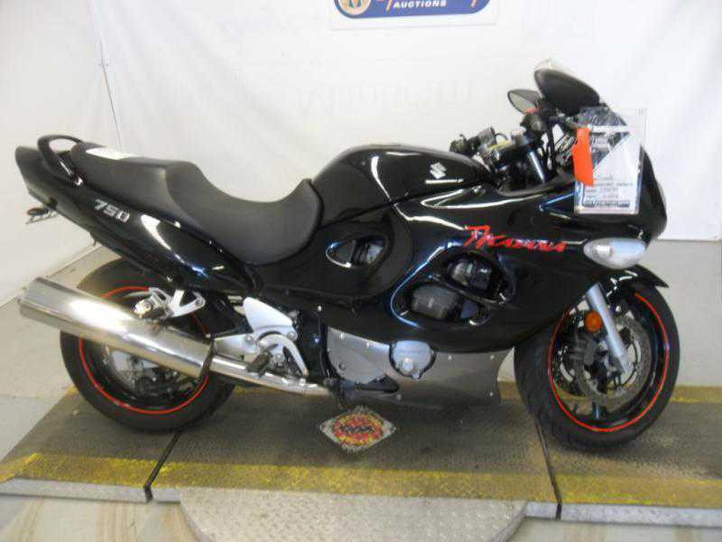 Suzuki GSX750F