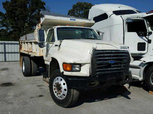 Ford F-700