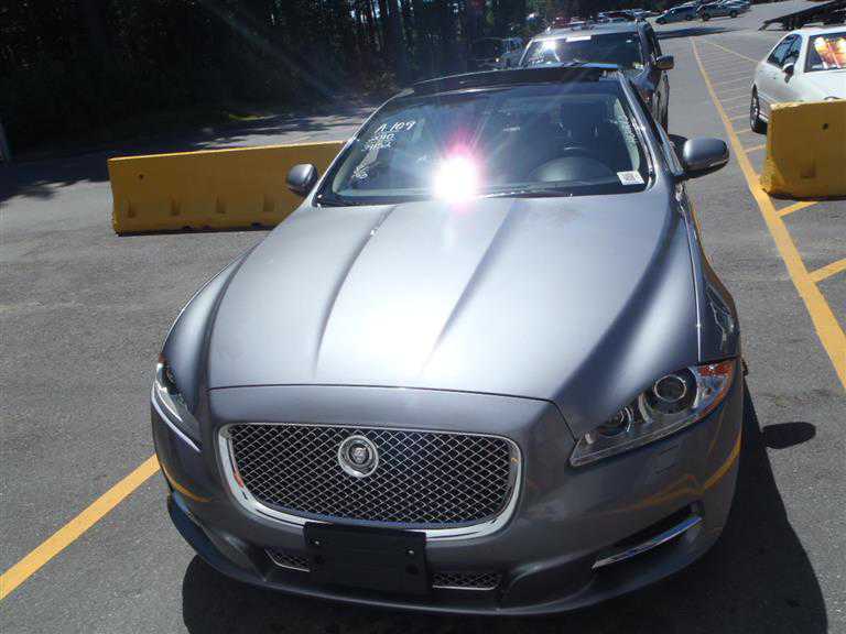 Jaguar XJ