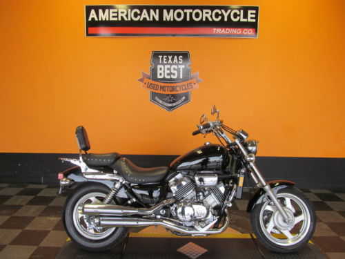 Honda VF750C (MAGNA)