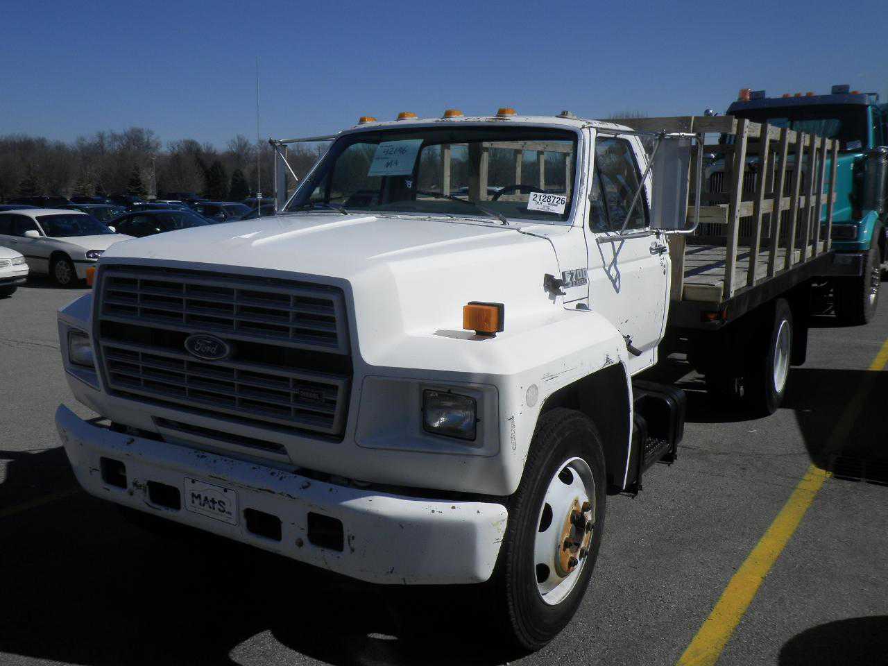 Ford F-700
