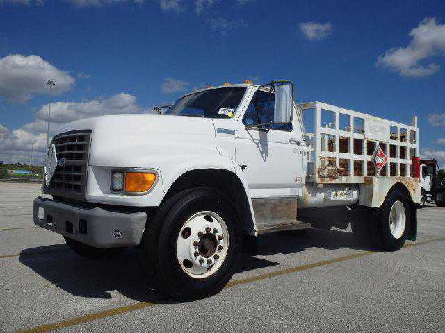 Ford F-700