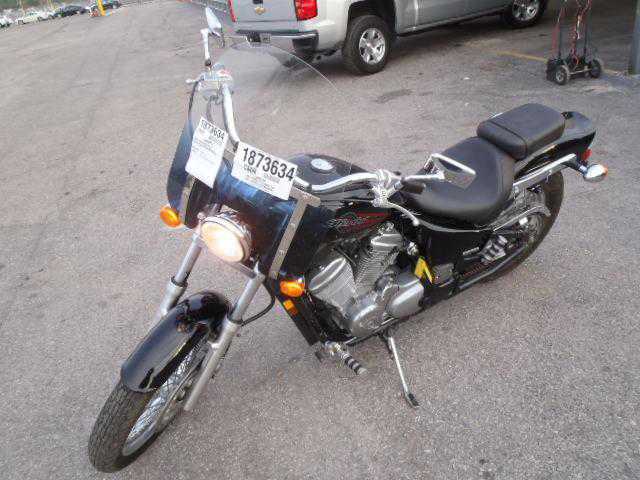 Honda VT600C (SHADOW VLX)