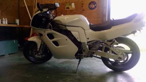 Suzuki GSX-R1100W