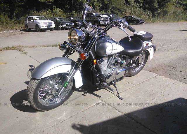 Honda VT750 (Shadow Aero)