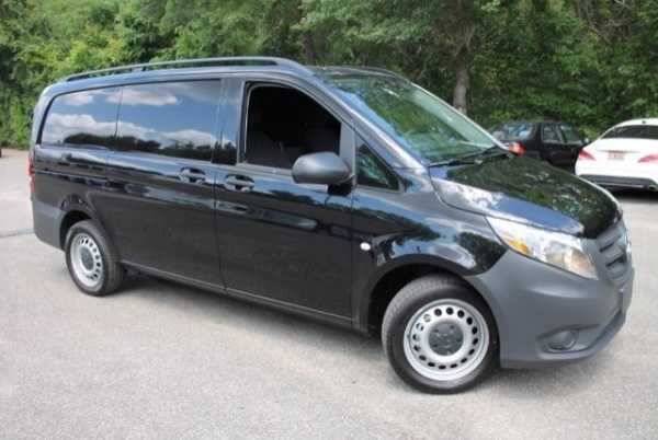 2016 Mercedes-Benz METRIS
