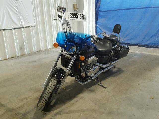 Honda VF750C2 (MAGNA)
