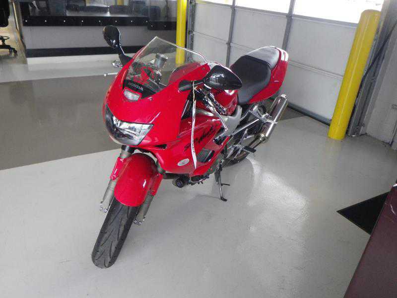 Honda VTR1000F (SUPERHAWK)