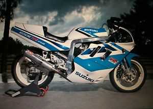 Suzuki GSX-R750