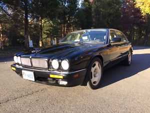 Jaguar XJR
