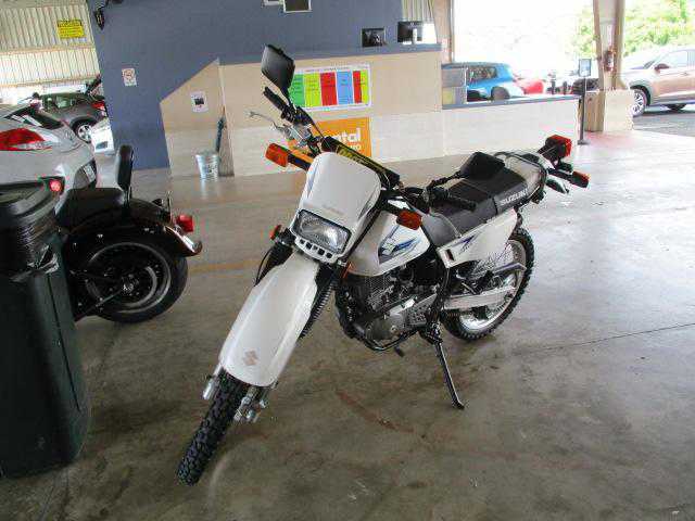 Suzuki DR200SEL