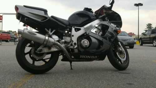 Honda CBR900