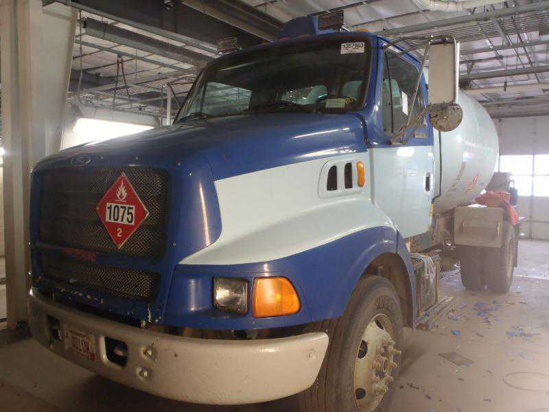 Ford L8513