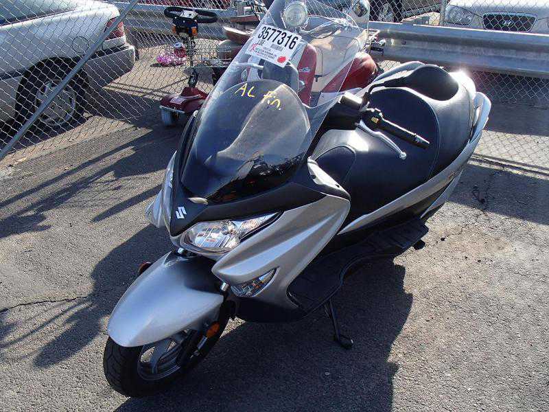 Suzuki UH200L