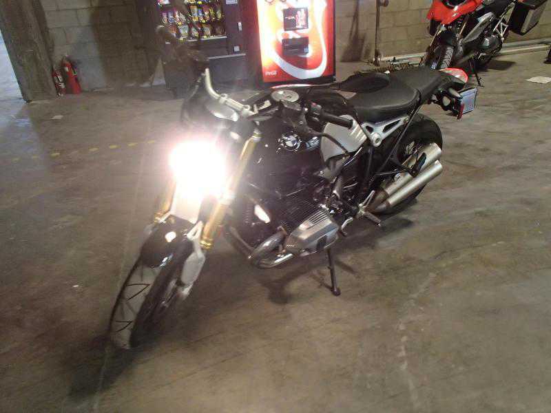 BMW R nineT