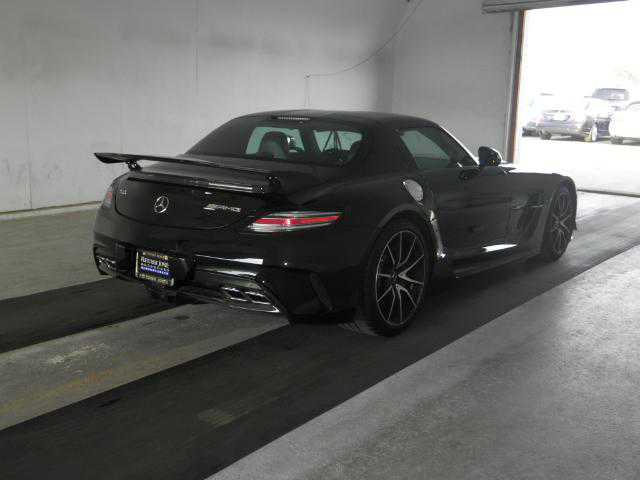 Mercedes-Benz SLS-Class