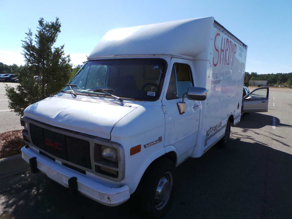GMC Cutaway Van