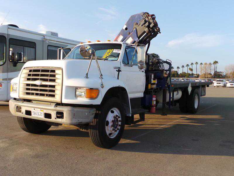 Ford F-700