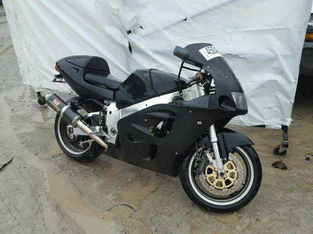 Suzuki GSX-R750