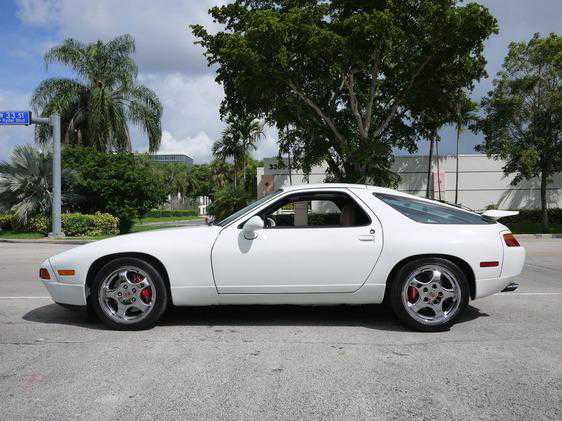 Porsche 928