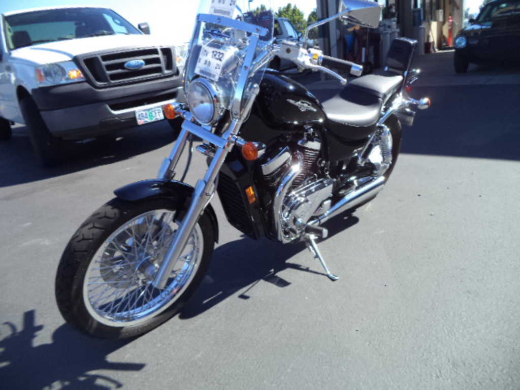 Suzuki VS800