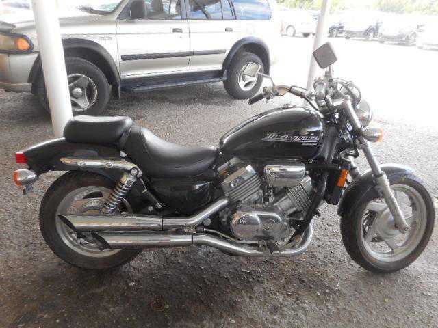 Honda VF750C (MAGNA)