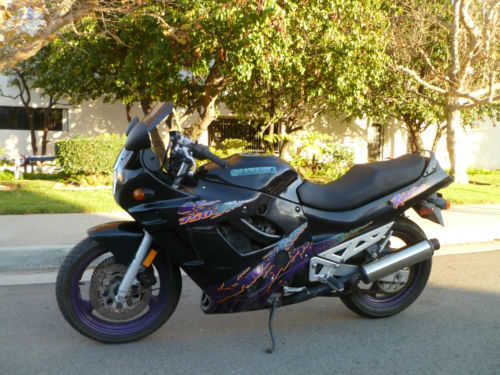 Suzuki GSX750F