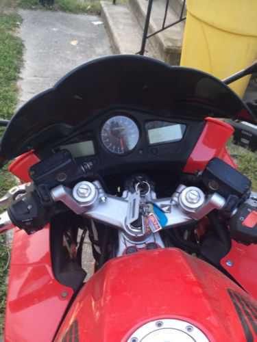 Honda VFR800 (INTERCEPTOR)