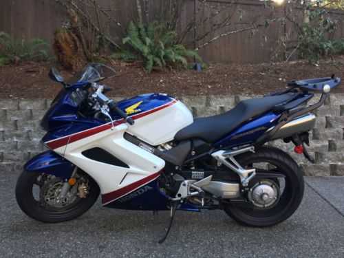 Honda VFR800A (INTERCEPTOR)