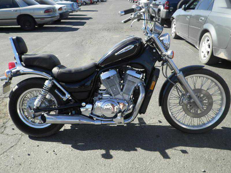 Suzuki VS800