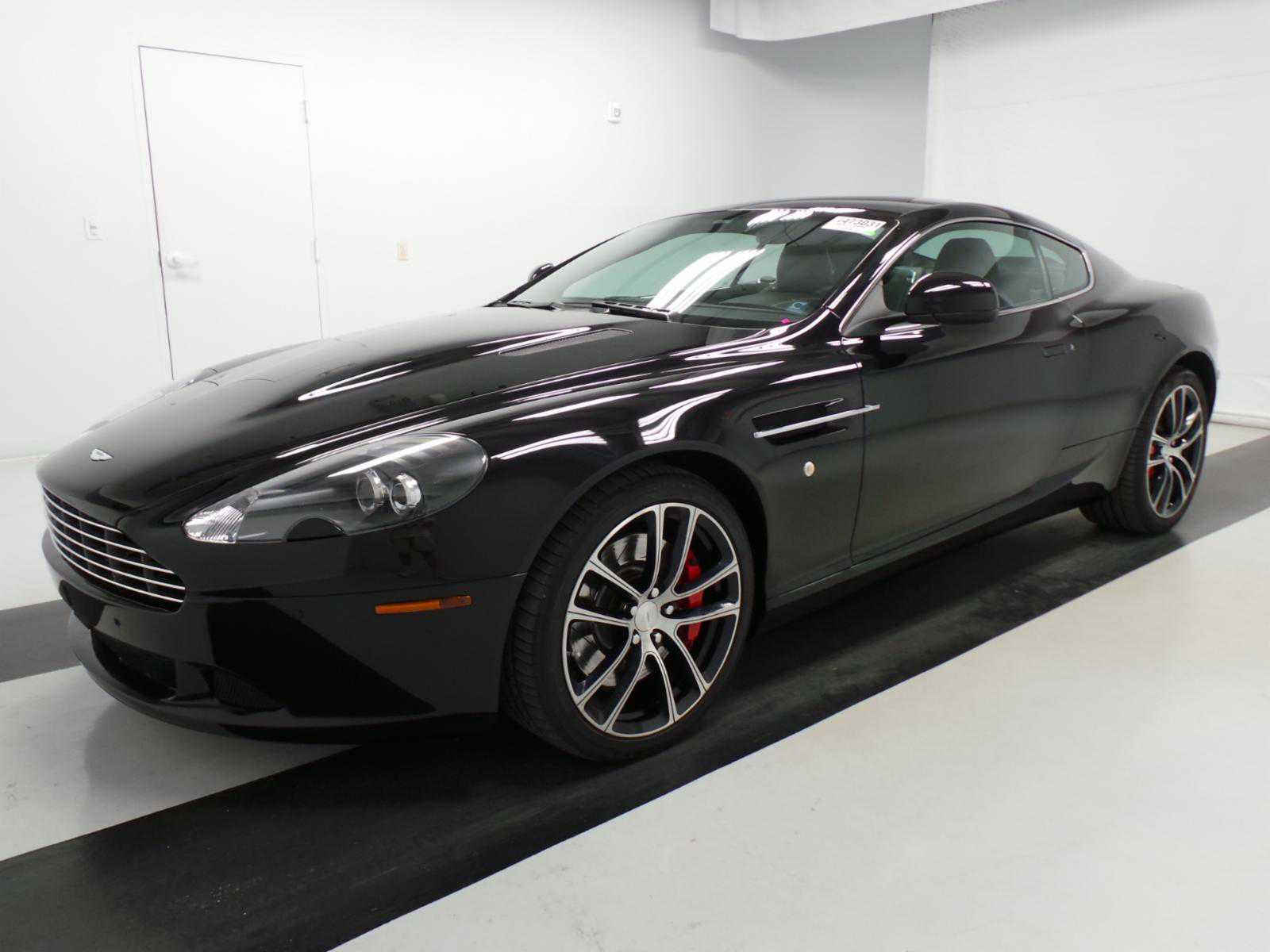 Aston Martin DB9