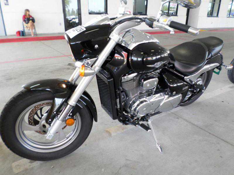 Suzuki VZ800L