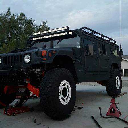 HUMMER H1