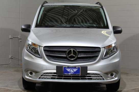 2016 Mercedes-Benz METRIS