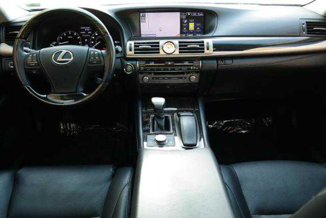 2013 Lexus LS