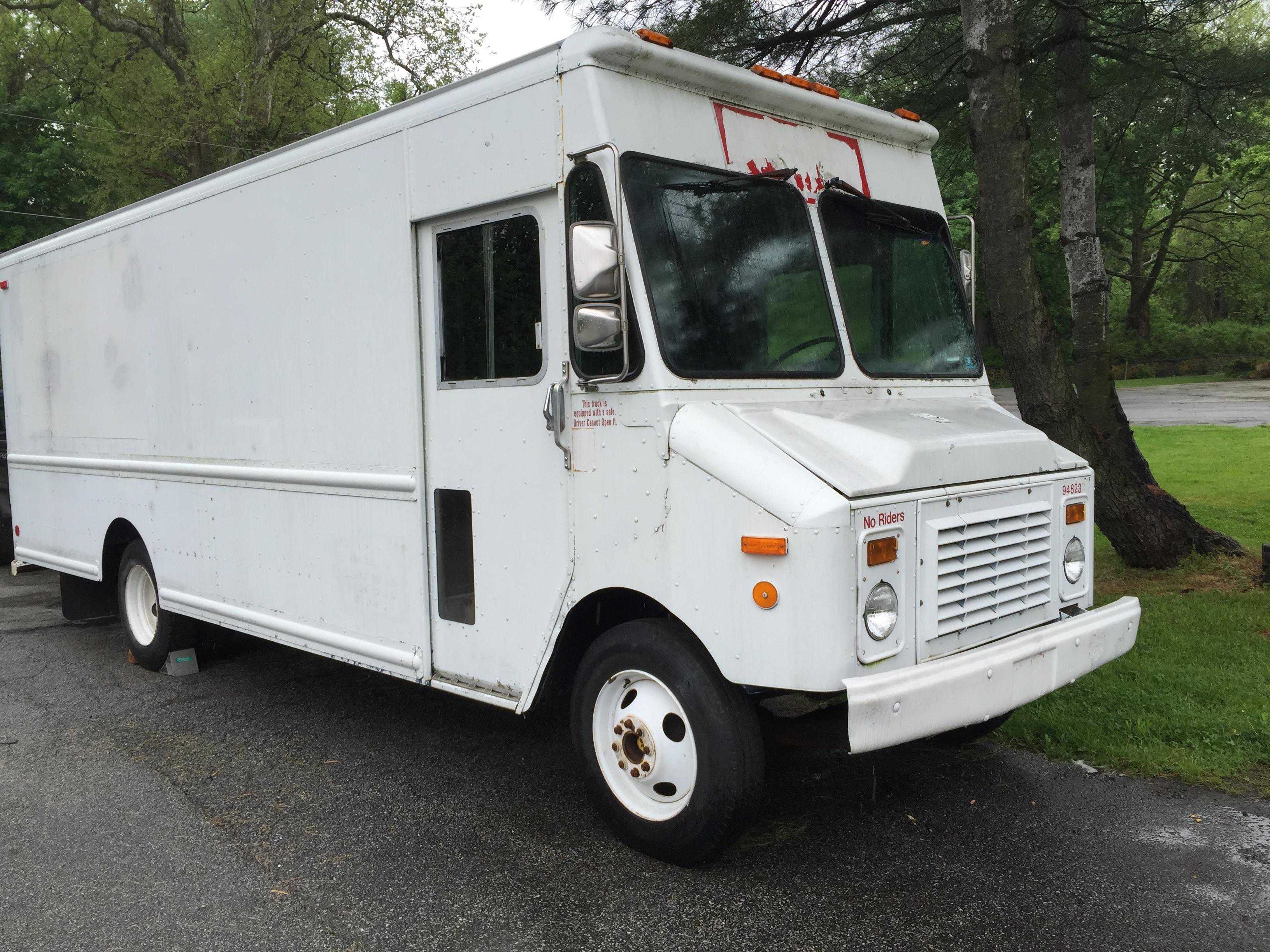 GMC P Truck Forward