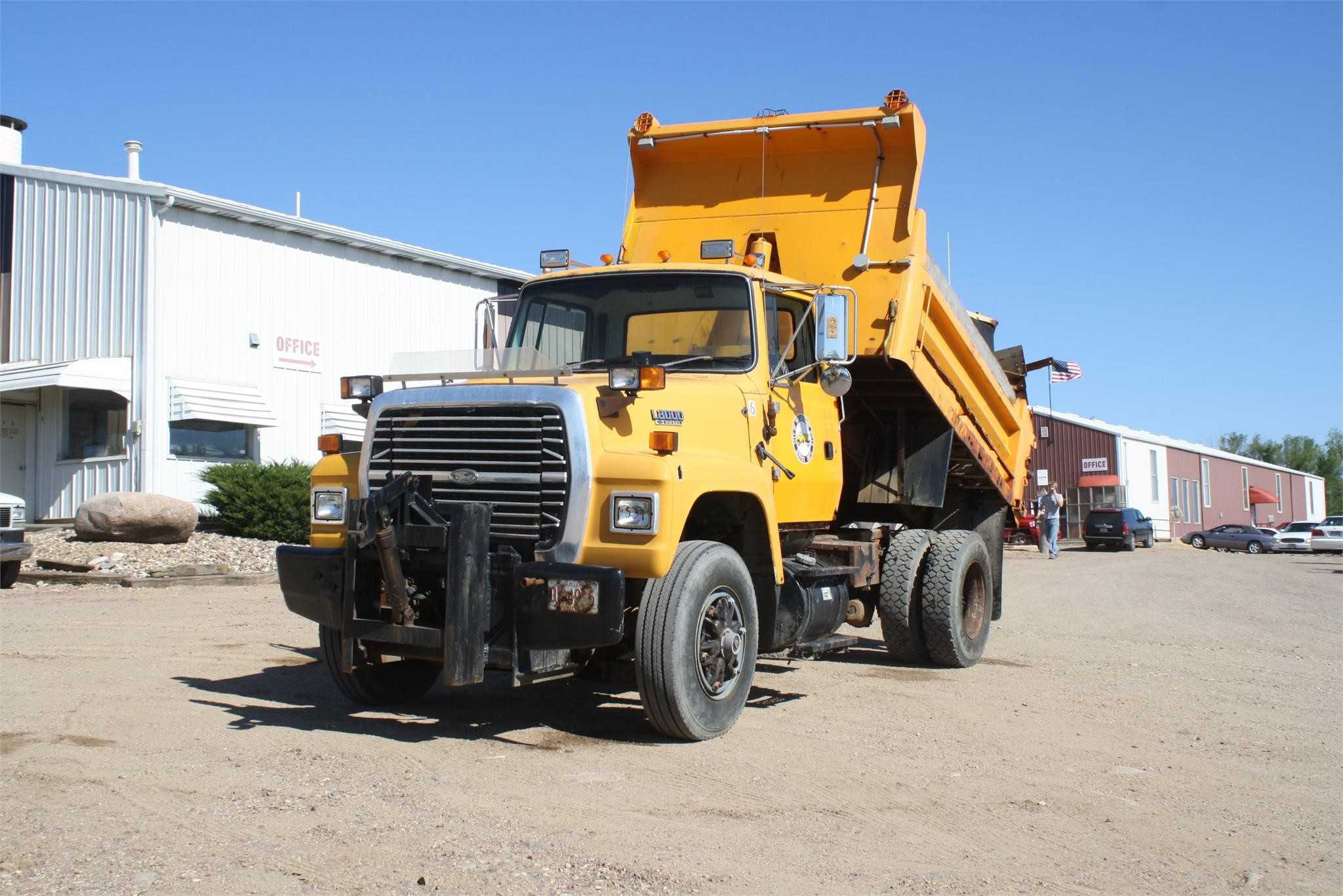 Ford L8000