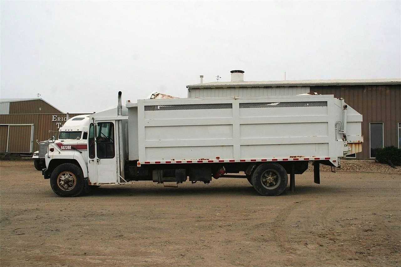 Ford F-800