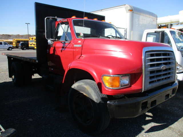 Ford F-700