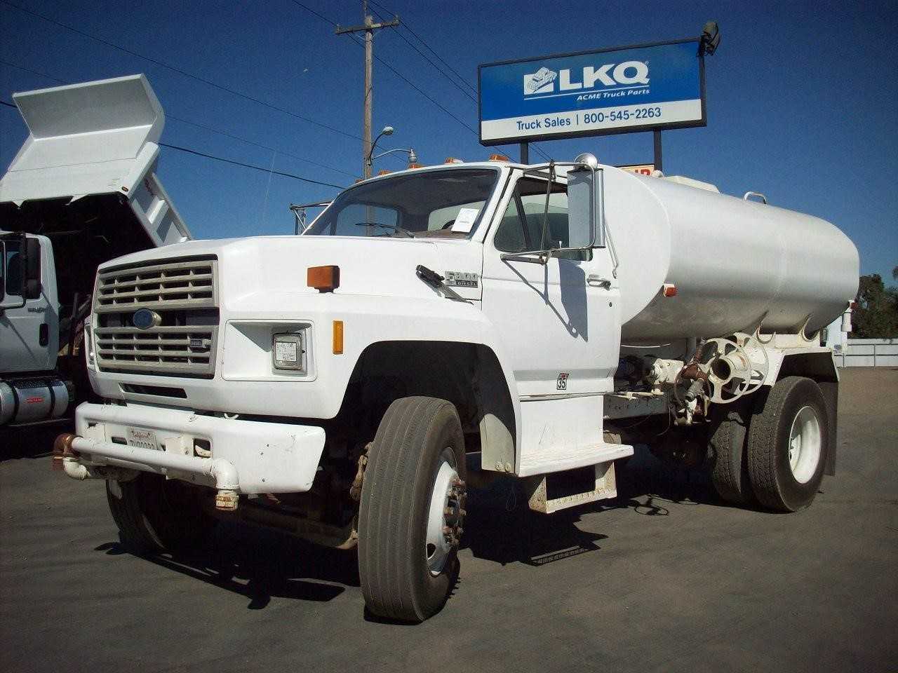 Ford F-800